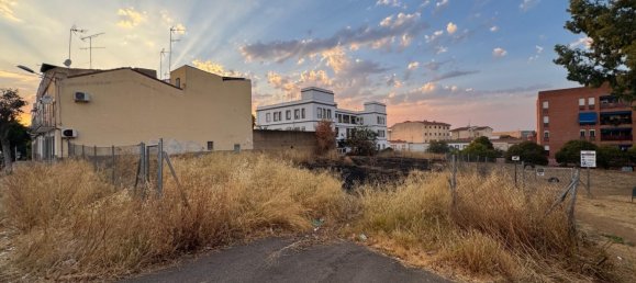 913m² Land in Merida, Spain No. 168971 7