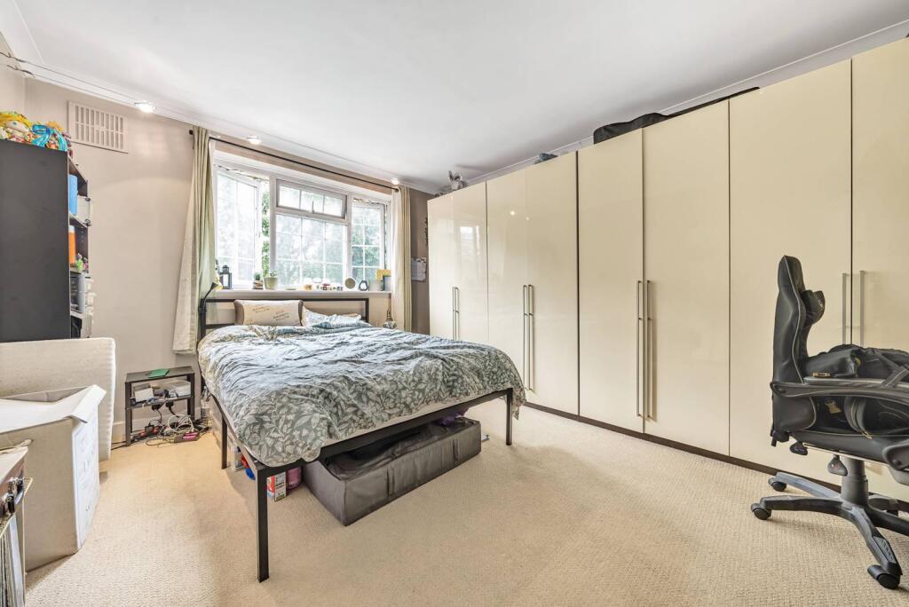 2 bedrooms Maisonette in Pinner, United Kingdom No. 9395