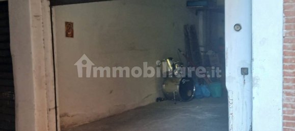 32m² Garage in Rome, Italy No. 343355 3