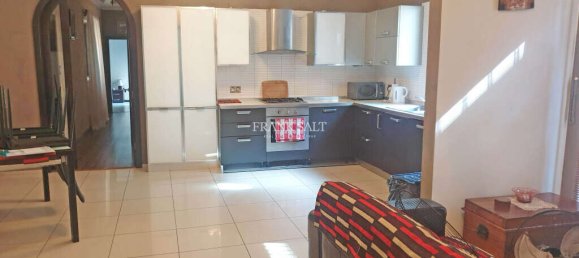 3 bedrooms Maisonette in Attard, Malta No. 1587 4