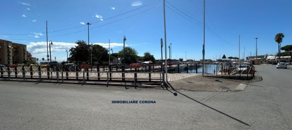 15m² Commercial property in Terracina, Italy No. 271258 3