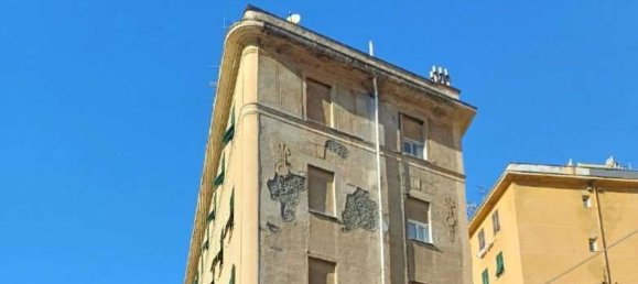 4 rooms Apartment in Genoa, Italy No. 287703 3