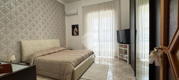 3 Schlafzimmer Wohnung in Castellammare di Stabia, Italy, Nr. 52672 14