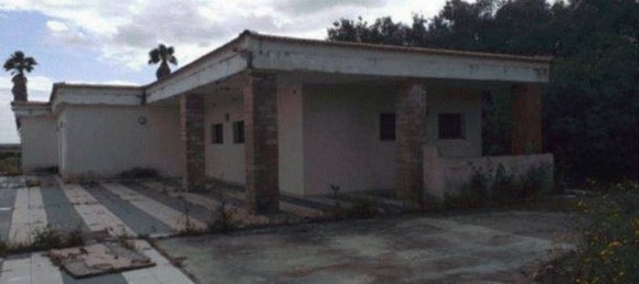 Gewerbliche Immobilie in Sassari, Italy 82667m², Nr. 340876 6