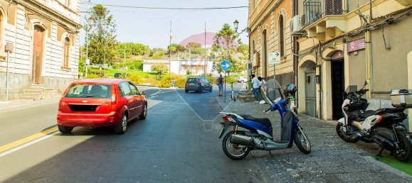 1-Zimmer Gewerbliche Immobilie in Catania, Italy, Nr. 375198 3