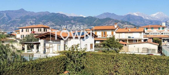 4 غرف نوم فيلا في Seravezza, Italy رقم 186216 35