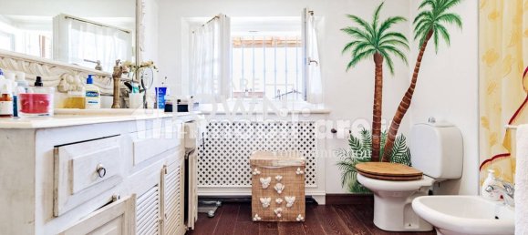 4 غرف نوم فيلا في Seravezza, Italy رقم 186216 37