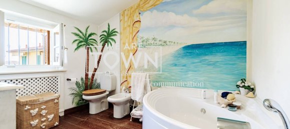 4 غرف نوم فيلا في Seravezza, Italy رقم 186216 36