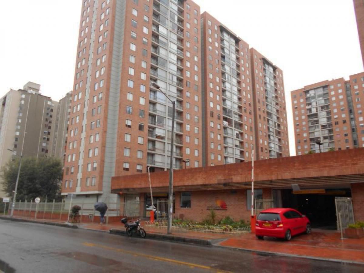 Дом с 3 спальнями в Богота, Колумбия № 12626