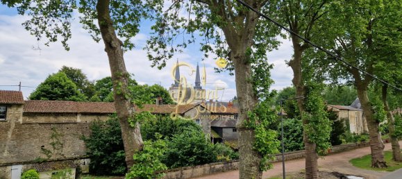 3 Schlafzimmer Haus in Richelieu, France, Nr. 271661 14