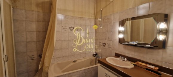 3 Schlafzimmer Haus in Richelieu, France, Nr. 271661 12