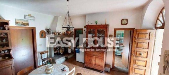 3 bedrooms House in Terranuova Bracciolini, Italy No. 120173 9