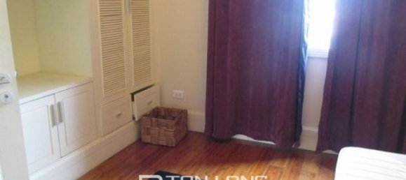 3 bedrooms Apartment in Hoan Kiem, Vietnam No. 2233 8