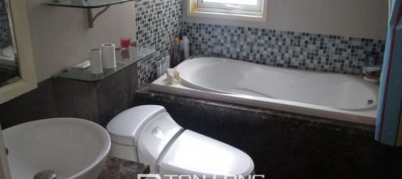 3 bedrooms Apartment in Hoan Kiem, Vietnam No. 2233 9