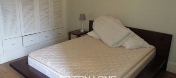 3 bedrooms Apartment in Hoan Kiem, Vietnam No. 2233 5