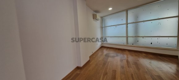 50m² Commercial property in Oeiras, Portugal No. 159206 5