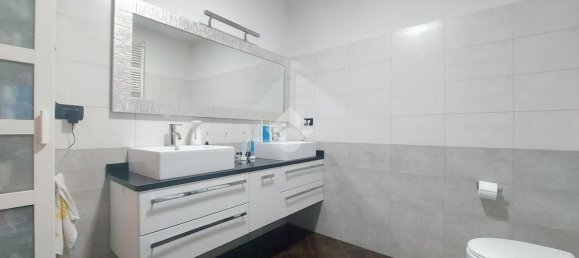 Apartamento de 4 habitaciónes en Piscina, Italy No. 214871 11