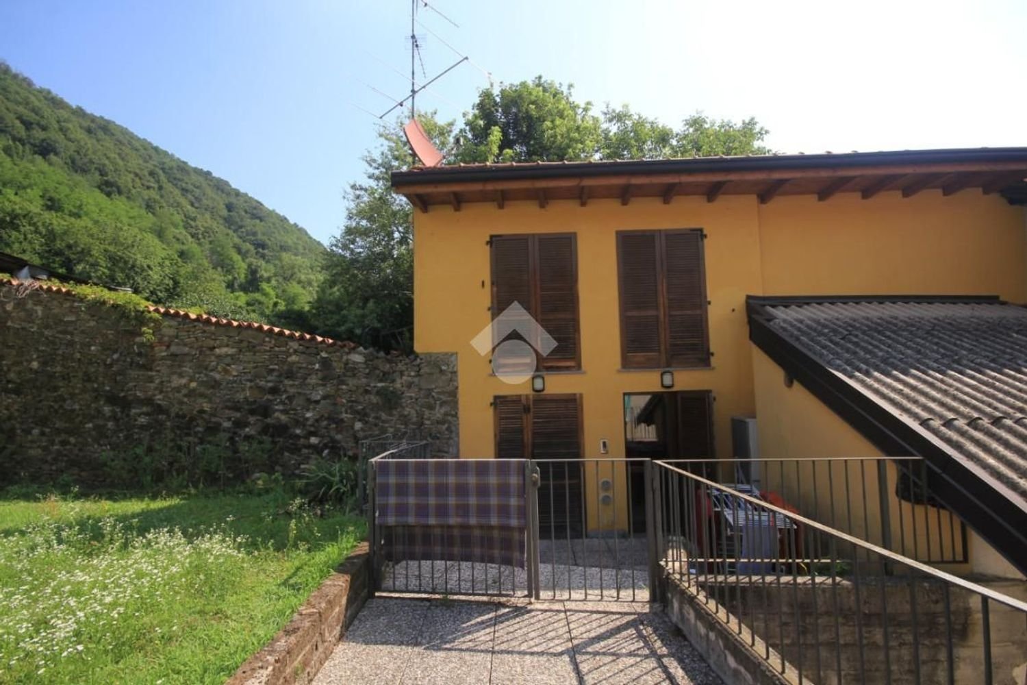 1 bedroom Apartment in Olgiate Molgora, Italy No. 329700