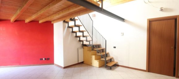 1 bedroom Apartment in Olgiate Molgora, Italy No. 329700 5