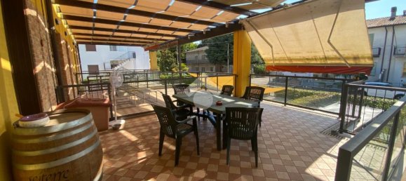 Villa de 2 dormitorios en Bovolone, Italy No. 347427 2