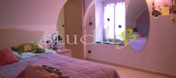 5 rooms Apartment in San Biagio della Cima, Italy No. 123219 9