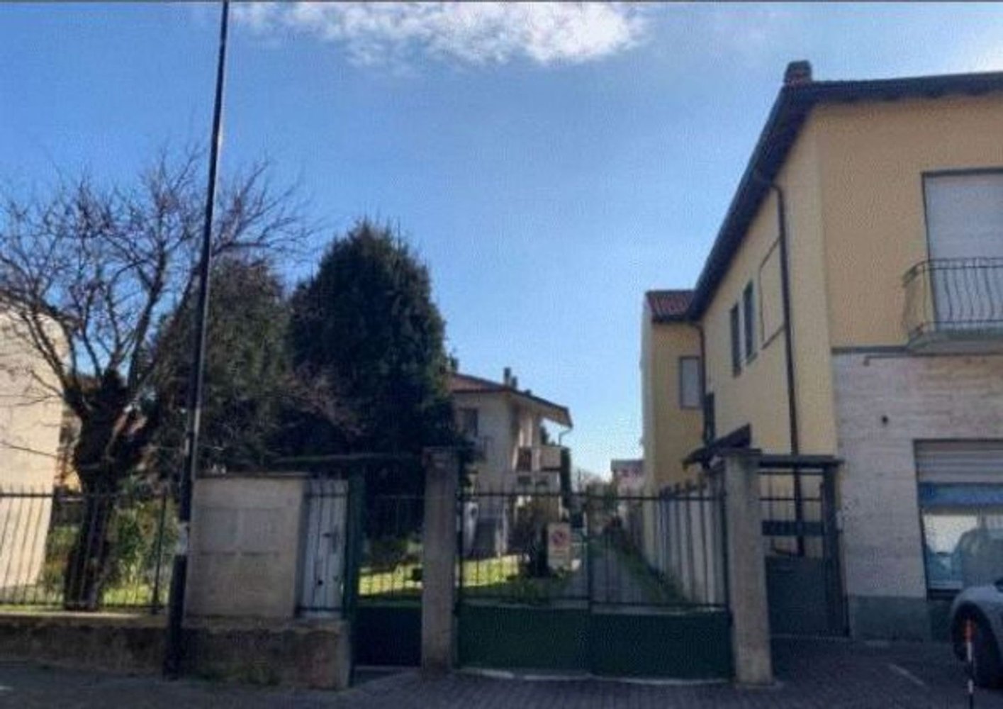 3-Zimmer Villa in Limbiate, Italy, Nr. 6229