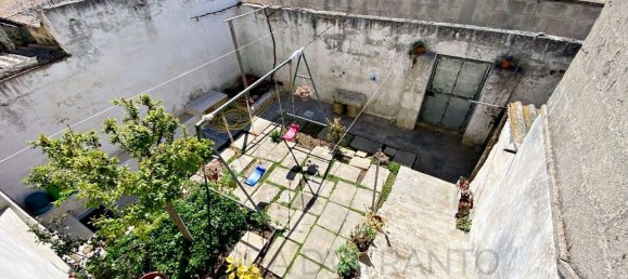 Дом с 6 комнатами в Sanarica, Италия № 196668 9