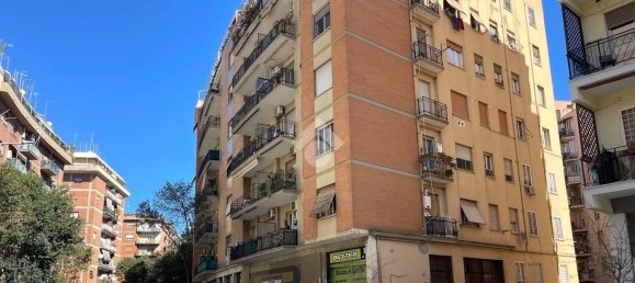Apartamento de 3 divisões em Rome, Italy N.º 24307 3