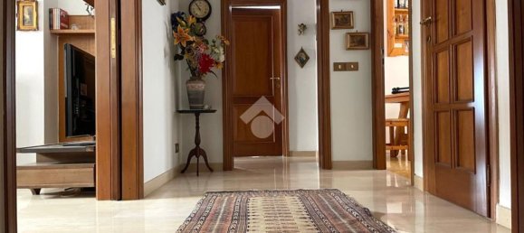 Apartamento de 3 divisões em Rome, Italy N.º 24307 8