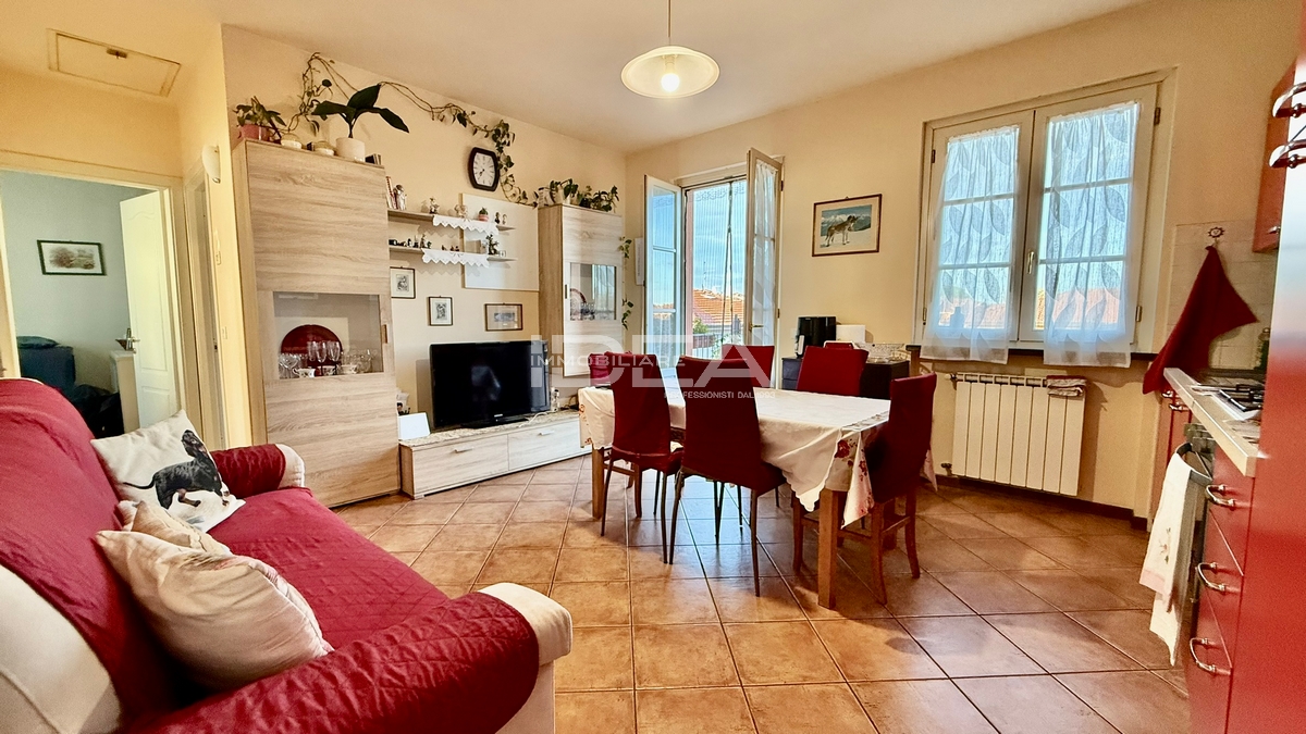 2 bedrooms Apartment in Lucca, Italy No. 329750