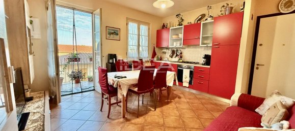 2 bedrooms Apartment in Lucca, Italy No. 329750 3