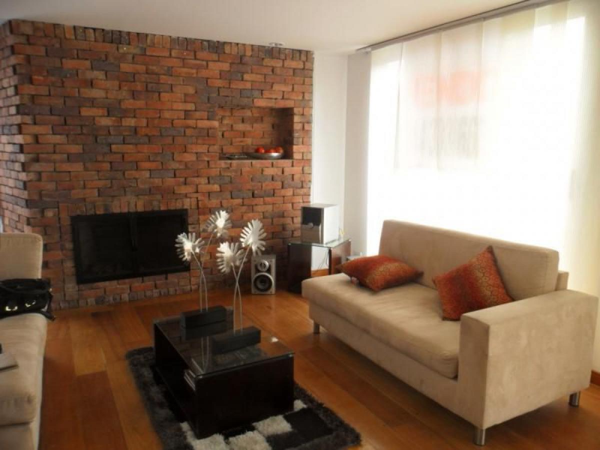 Casa de 3 dormitorios en Bogotá, Colombia No. 10281