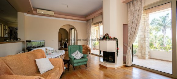 6 bedrooms Villa in Protaras, Cyprus No. 982 12