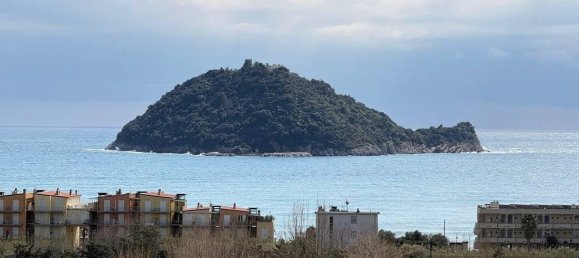 4 rooms Apartment in Albenga, Italy No. 37615 41