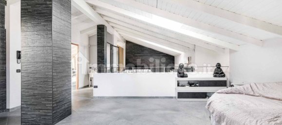 Villa de 4 dormitorios en Lonate Pozzolo, Italy No. 137335 9