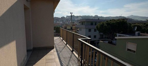 Квартира с 4 комнатами в Розето дельи Абруцци, Италия № 302744 9