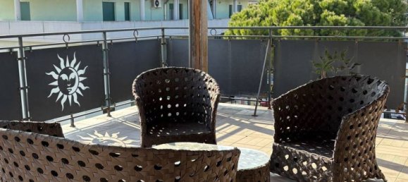 Квартира с 4 комнатами в Розето дельи Абруцци, Италия № 302744 2