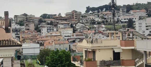 Квартира с 4 комнатами в Розето дельи Абруцци, Италия № 302744 11