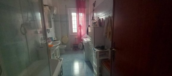 Квартира с 4 комнатами в Рим, Италия № 135348 20