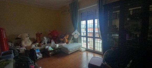 Квартира с 4 комнатами в Рим, Италия № 135348 3