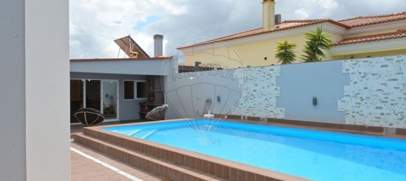 4 bedrooms House in Setubal, Portugal No. 220812 3