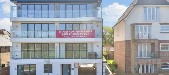 2 bedrooms Apartment in Chingford, United Kingdom No. 3936 2