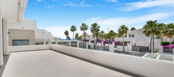 6 bedrooms Villa in Marbella, Spain No. 109017 16