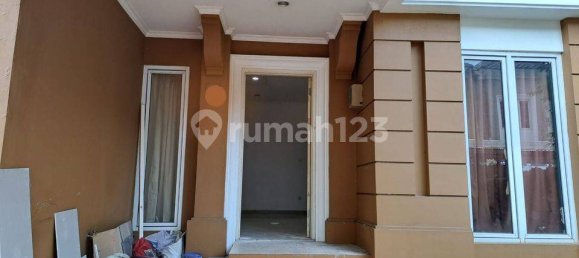 3 bedrooms House in Tangerang, Indonesia No. 1756 3