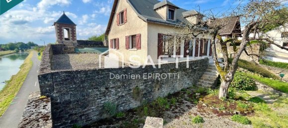 Замки и поместья с 3 спальнями в Ле-Музон, Франция № 265193 5