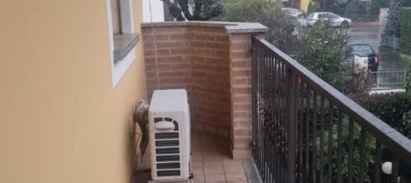 3-salle Appartement à Calvenzano, Italy No. 29621 10