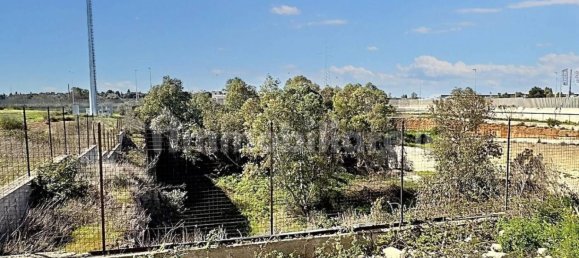 1275m² Land in Lecce, Italy No. 322083 2