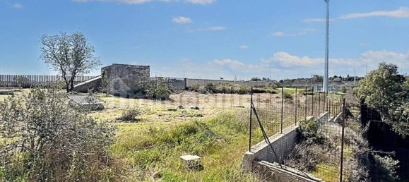 1275m² Land in Lecce, Italy No. 322083 3