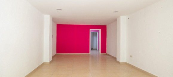 Imóvel comercial em Granada, Spain 51 m² N.º 166661 3