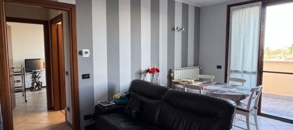 2 bedrooms Penthouse in Zelo Buon Persico, Italy No. 362247 4